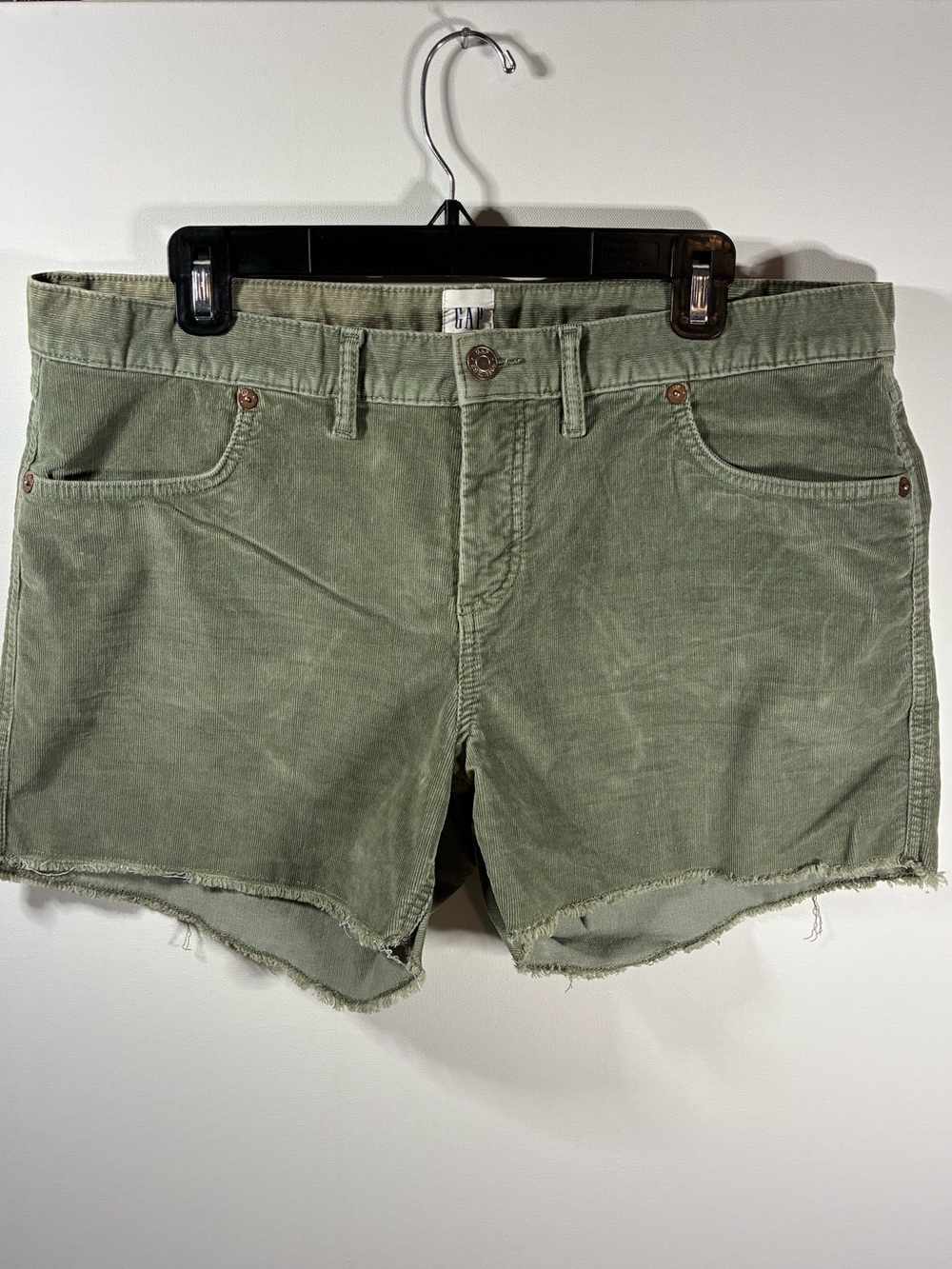 Gap Women’s Vetiver Green Corduroy Cut-Off Shorts Size 14 Raw Hem